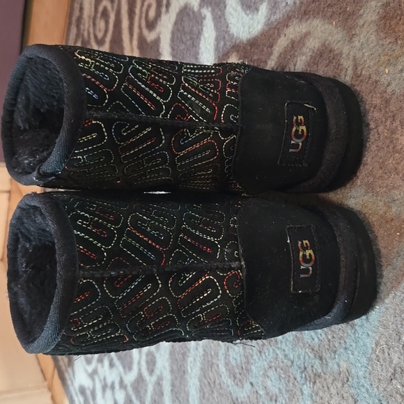 UGG Winter Boots - Picture 4 of 4